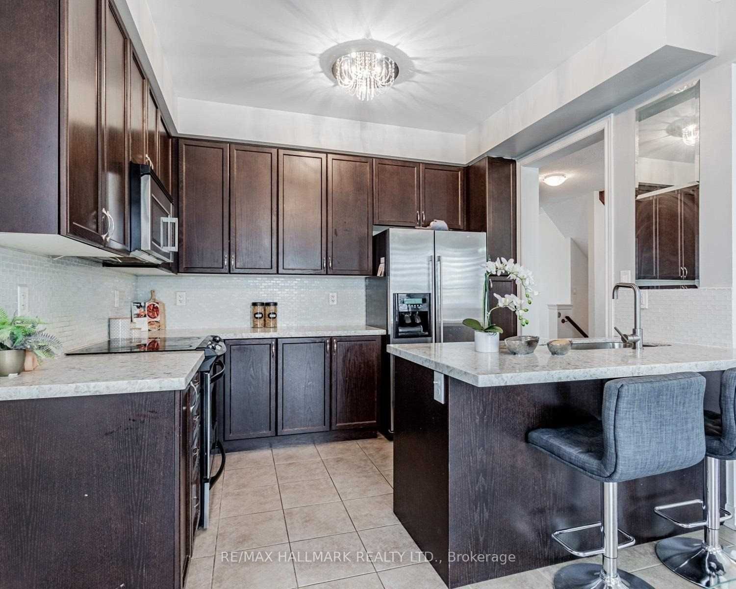 42 Corwin Dr