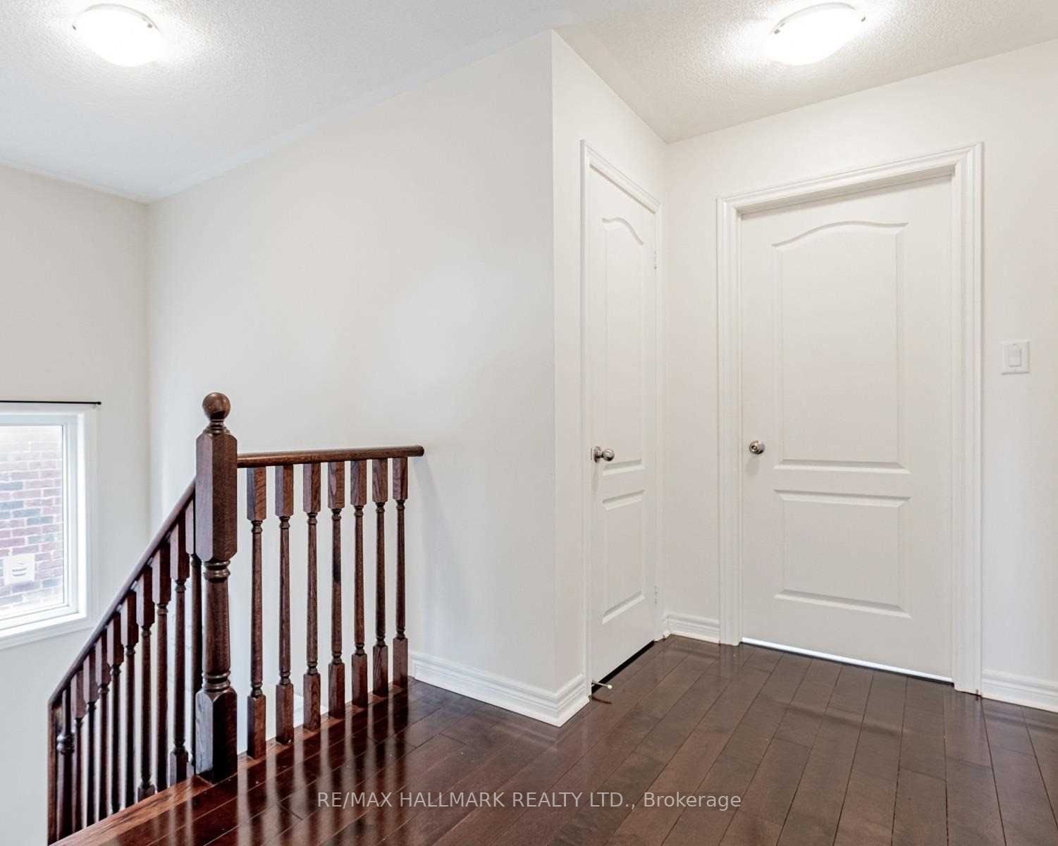 42 Corwin Dr