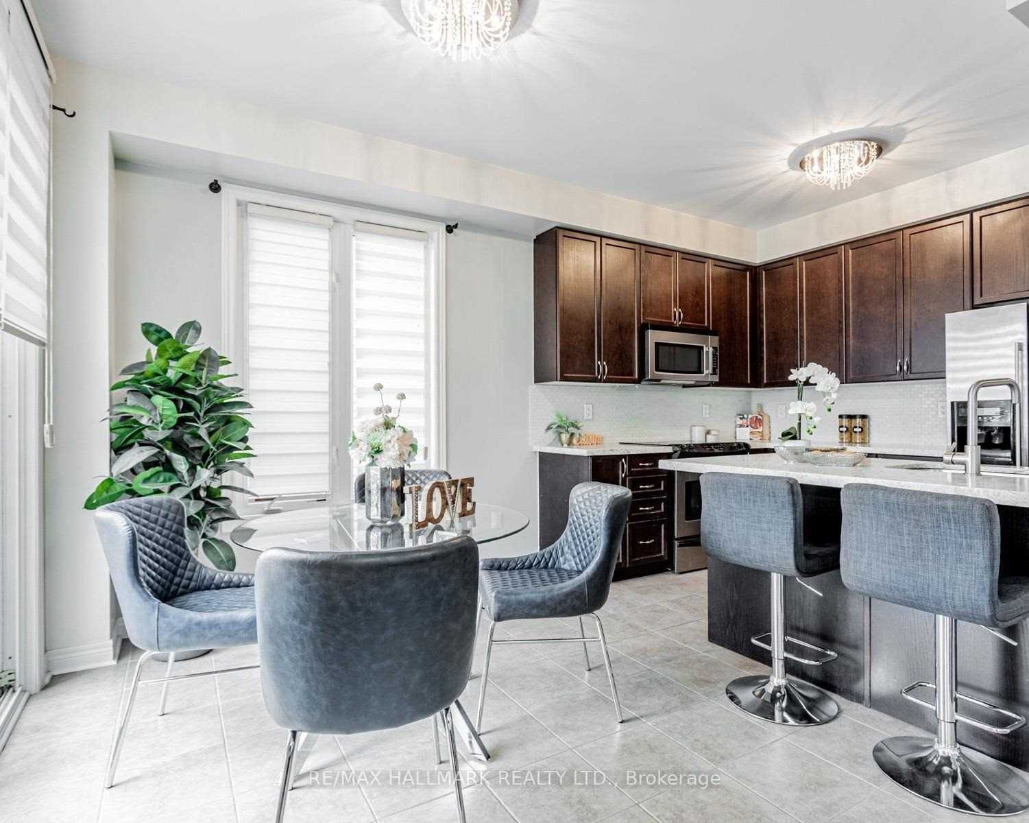 42 Corwin Dr