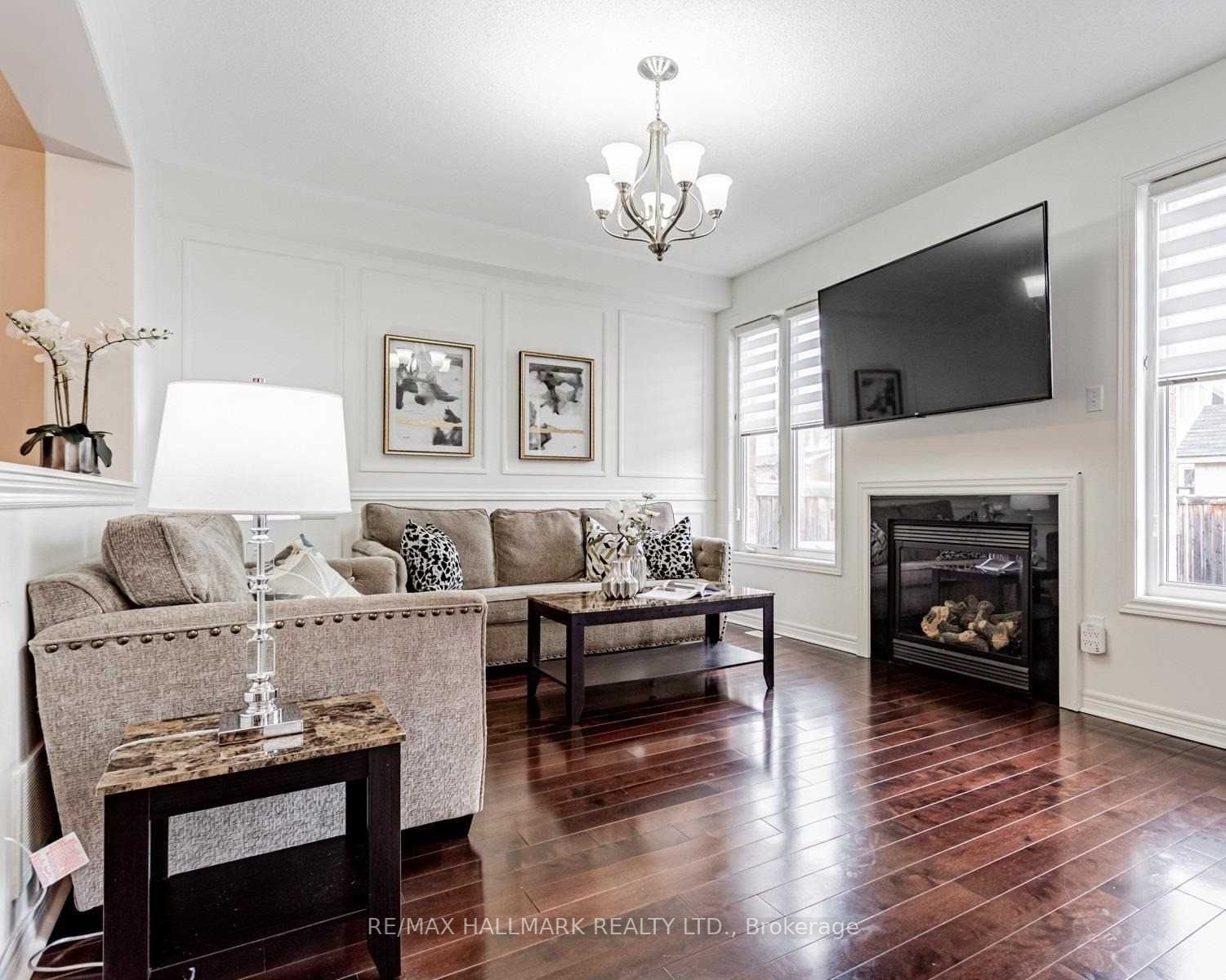 42 Corwin Dr