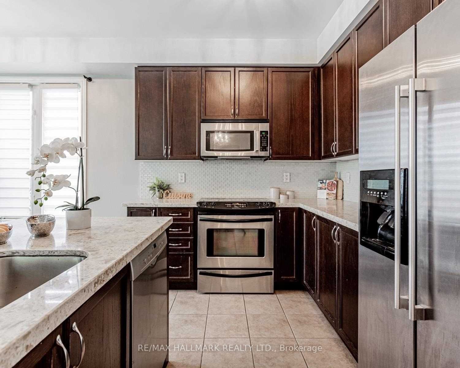 42 Corwin Dr