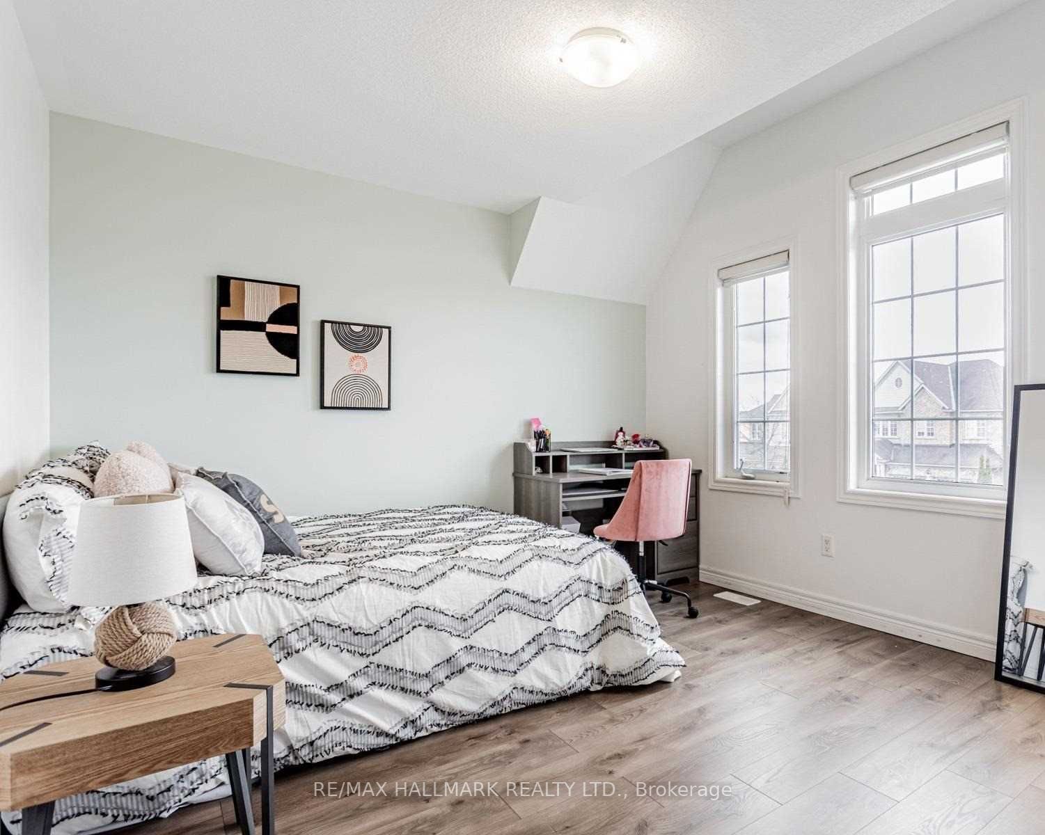 42 Corwin Dr