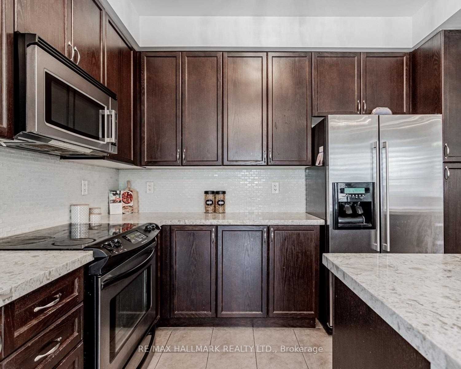 42 Corwin Dr