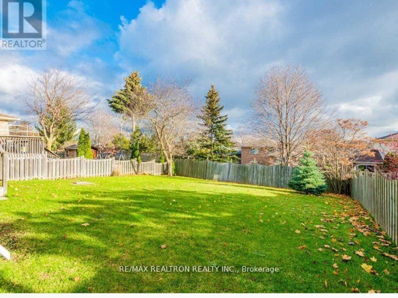 48 Imperial Cres