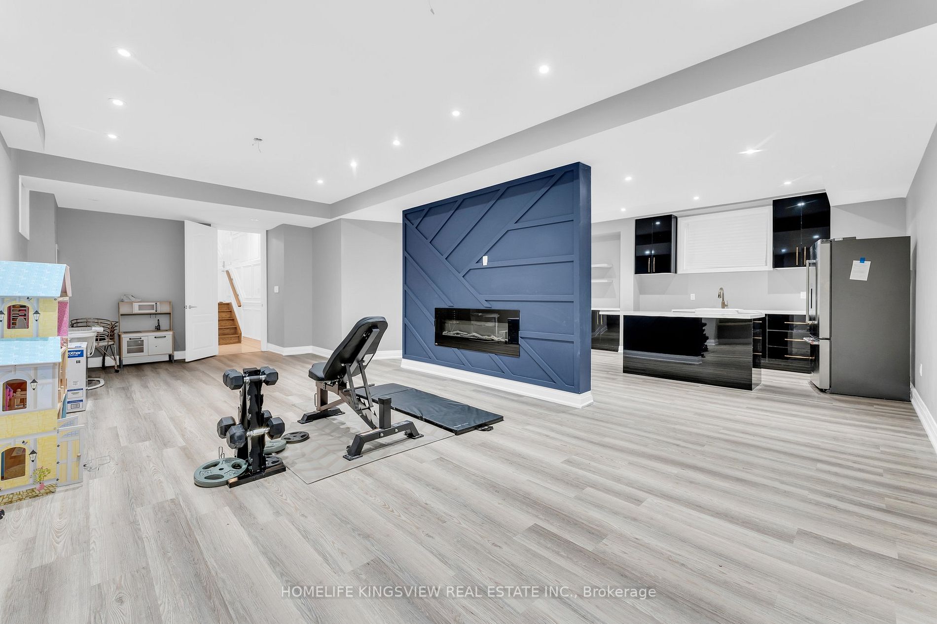 48 Pierre Berton Blvd