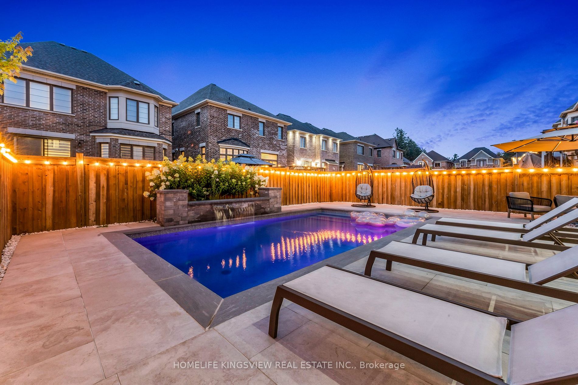48 Pierre Berton Blvd