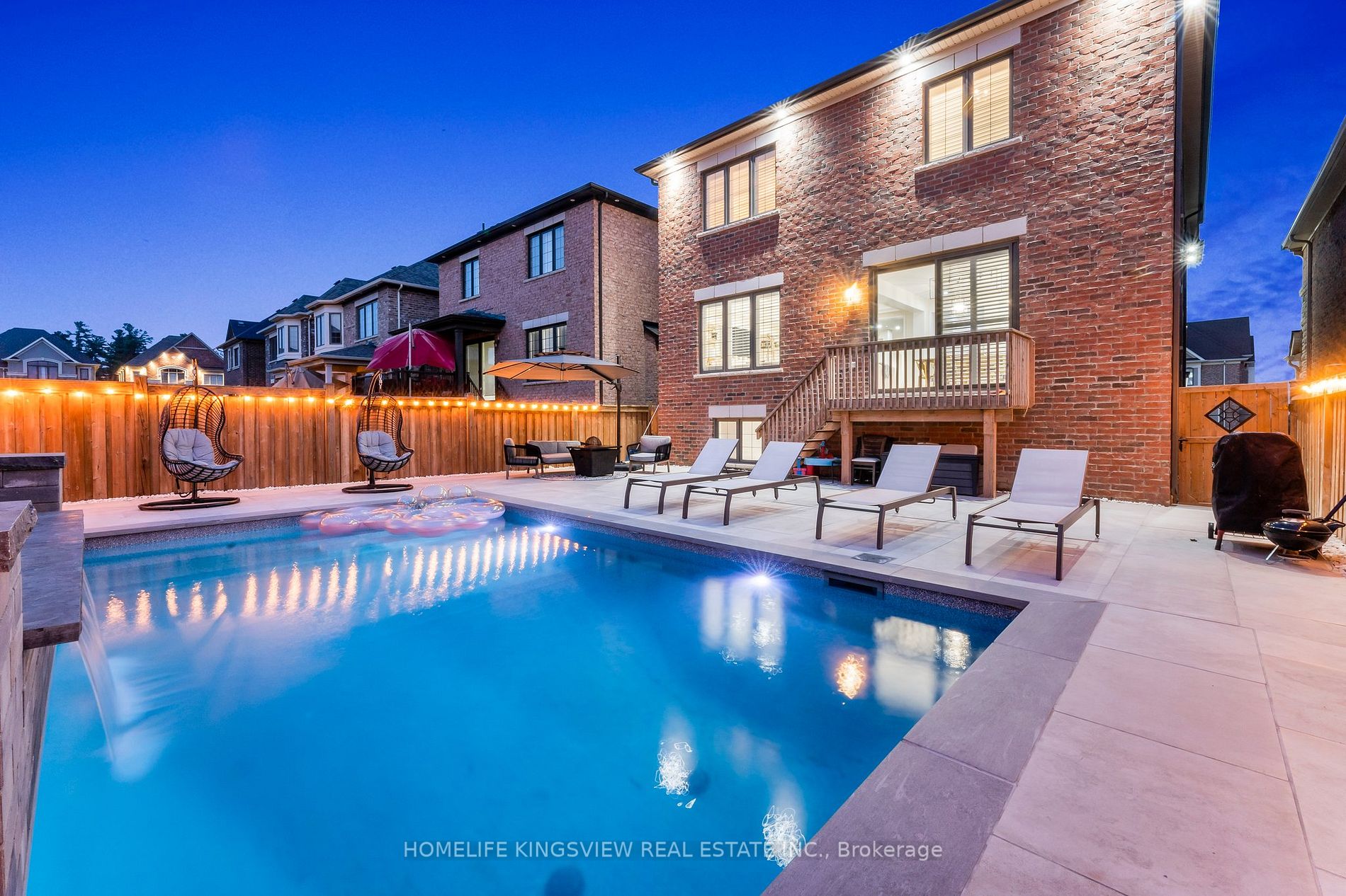 48 Pierre Berton Blvd