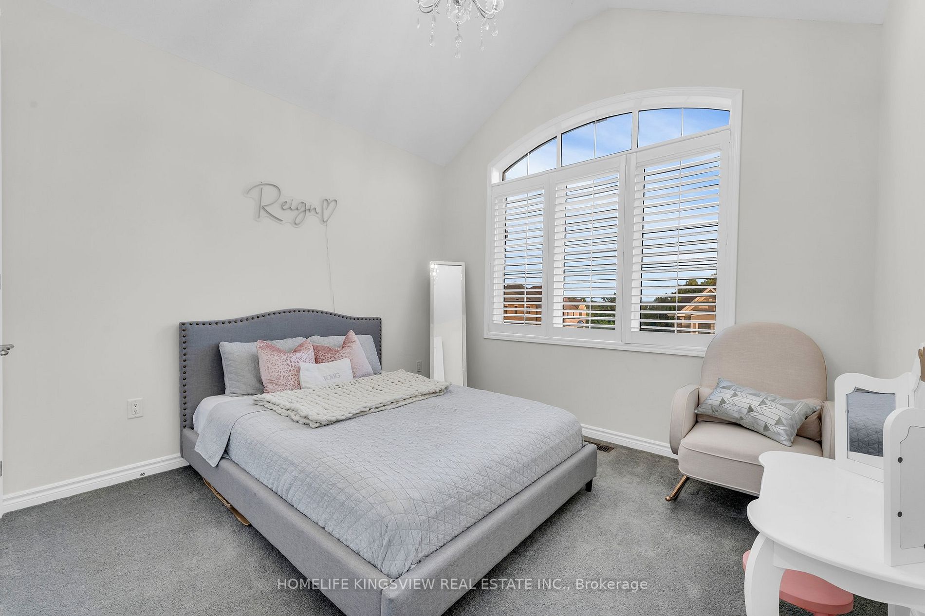 48 Pierre Berton Blvd