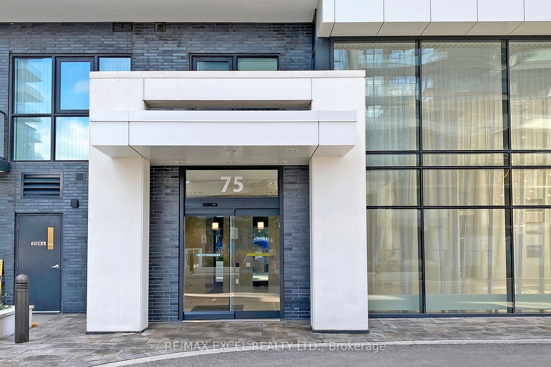75 Oneida Crescent, #410