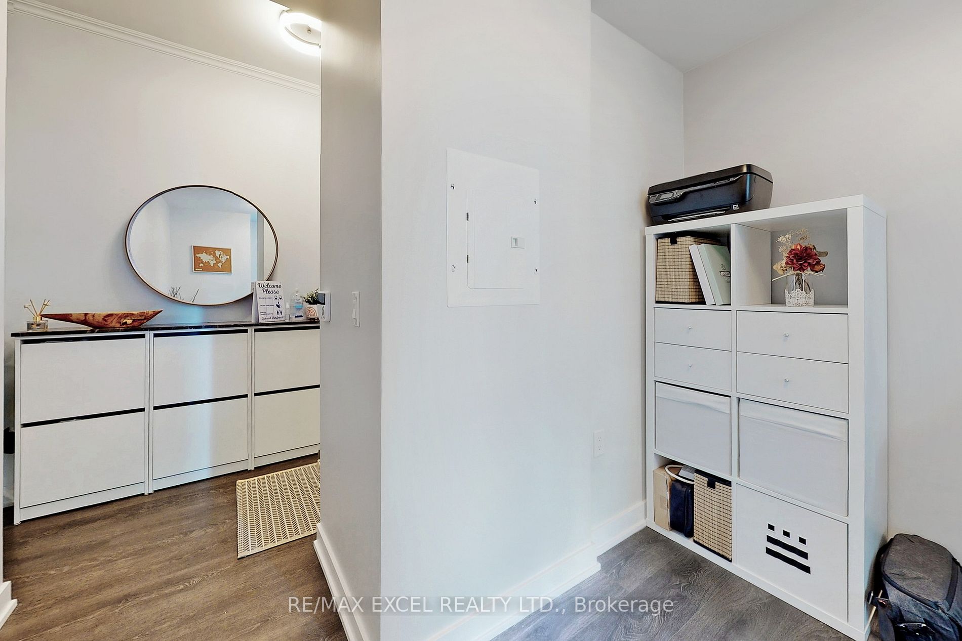 75 Oneida Crescent, #410