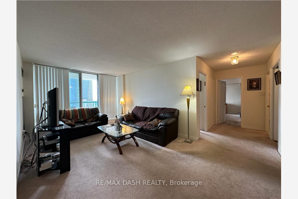 7250 Yonge St, Vaughan