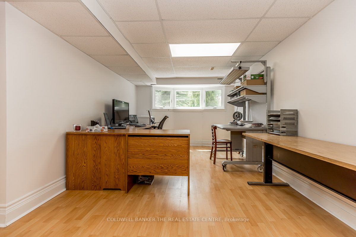 200 Kemano Rd