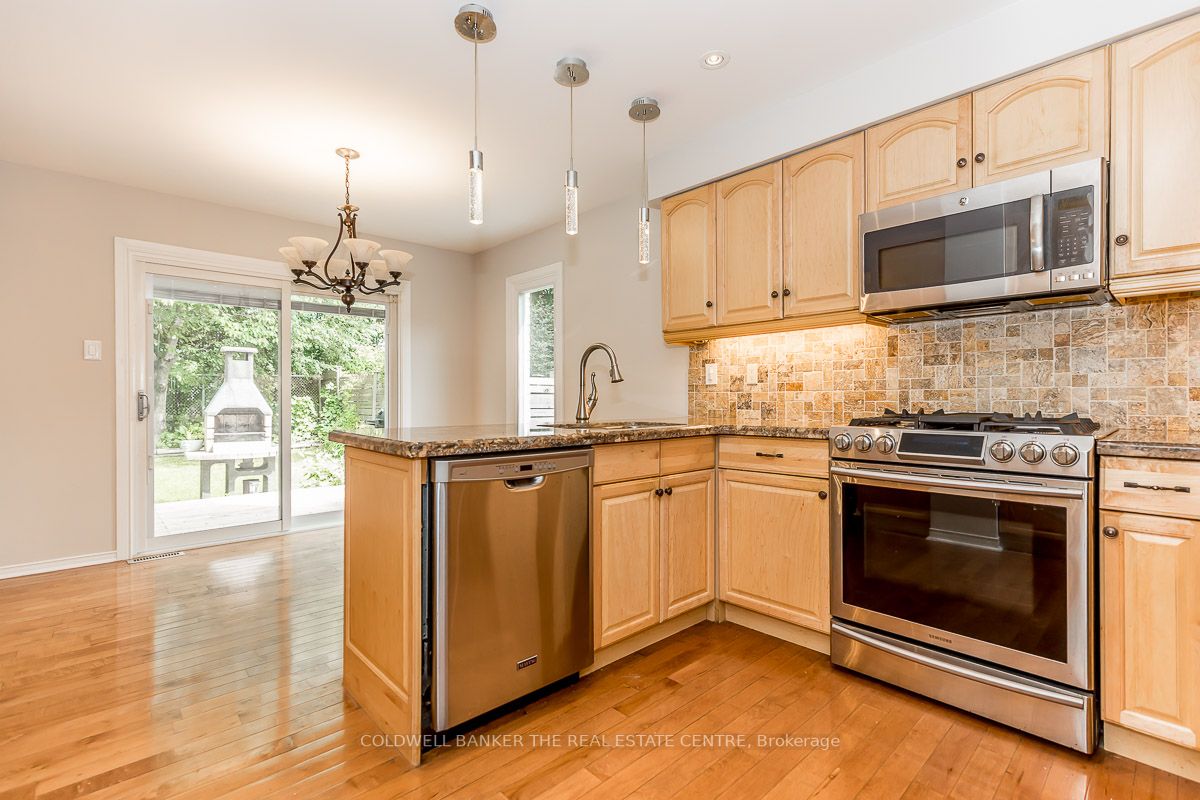 200 Kemano Rd