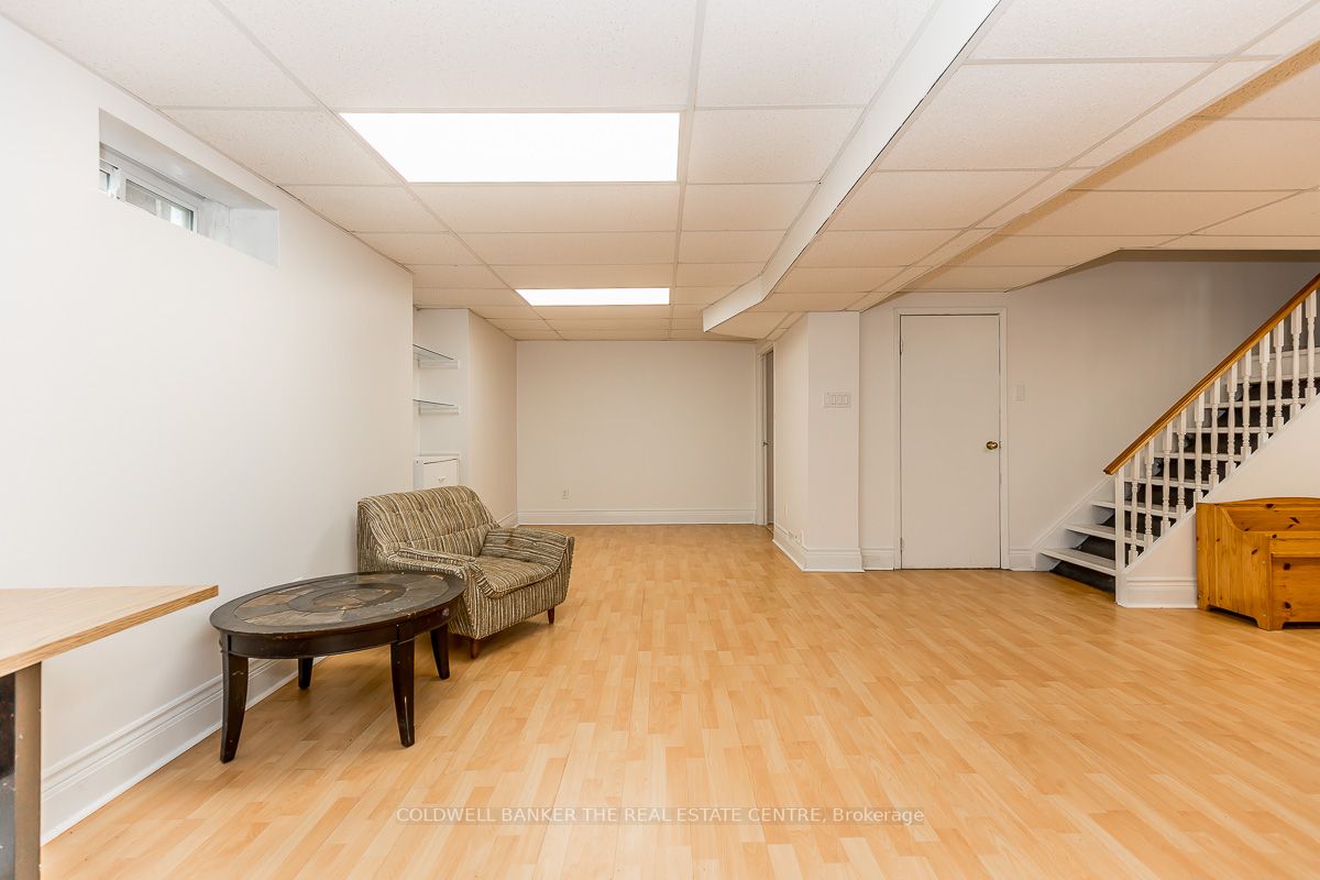 200 Kemano Rd