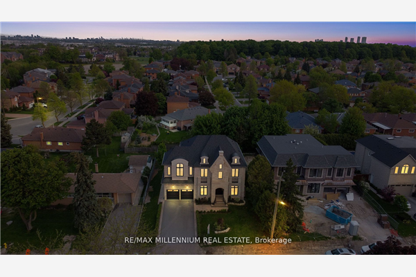 7 Lancer Dr, Vaughan