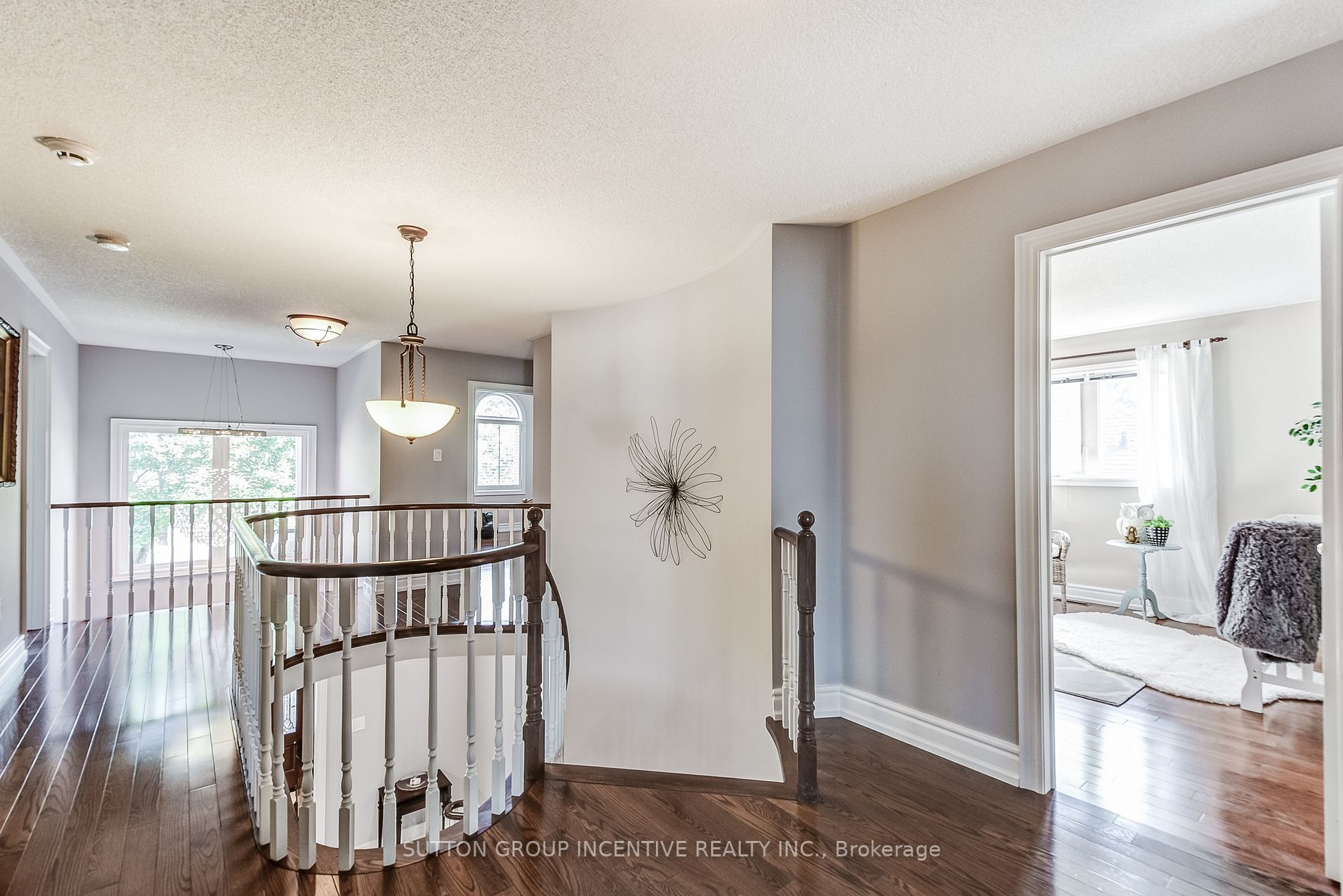 133 Carlyle Cres