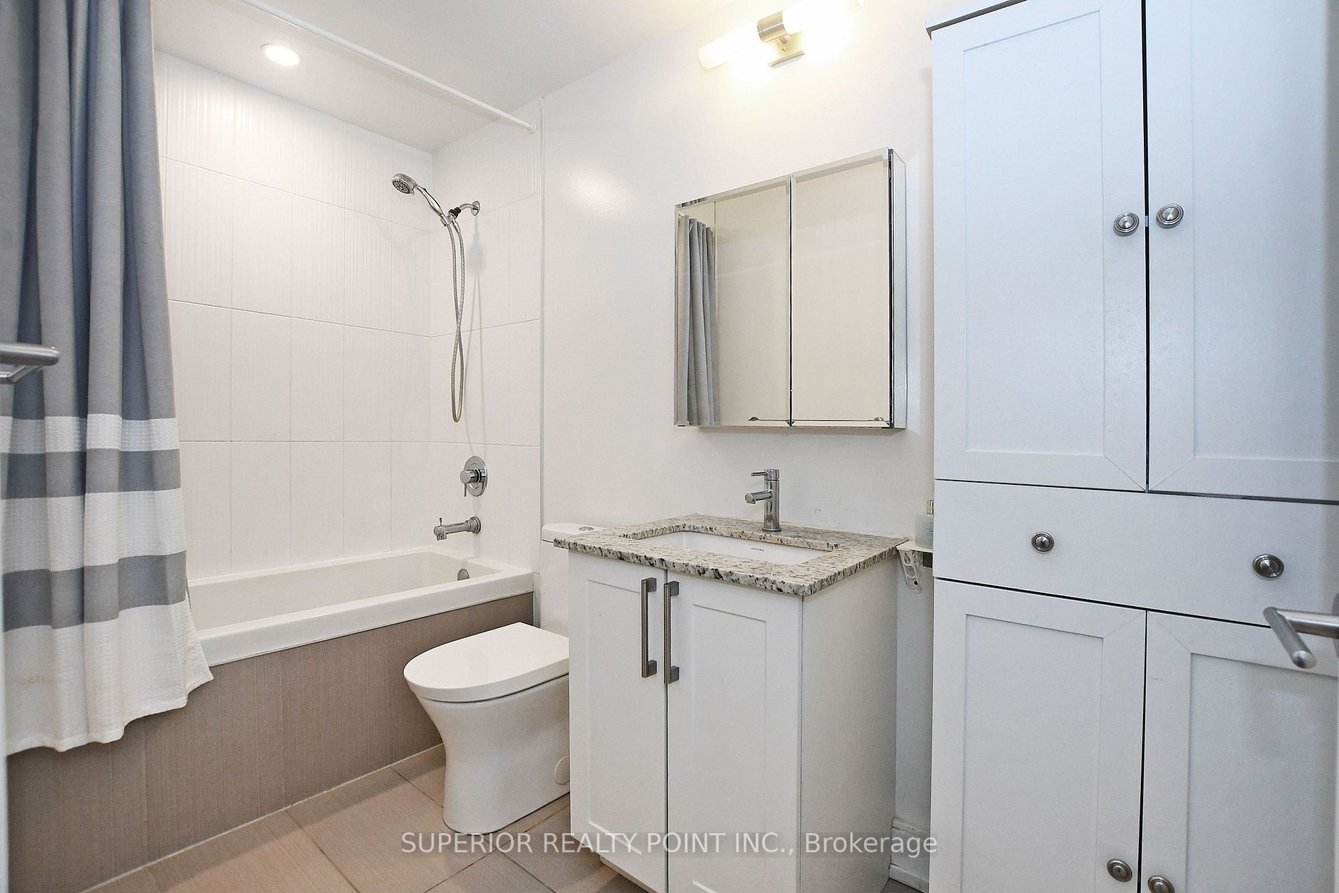 9600 Yonge St N, #1009B