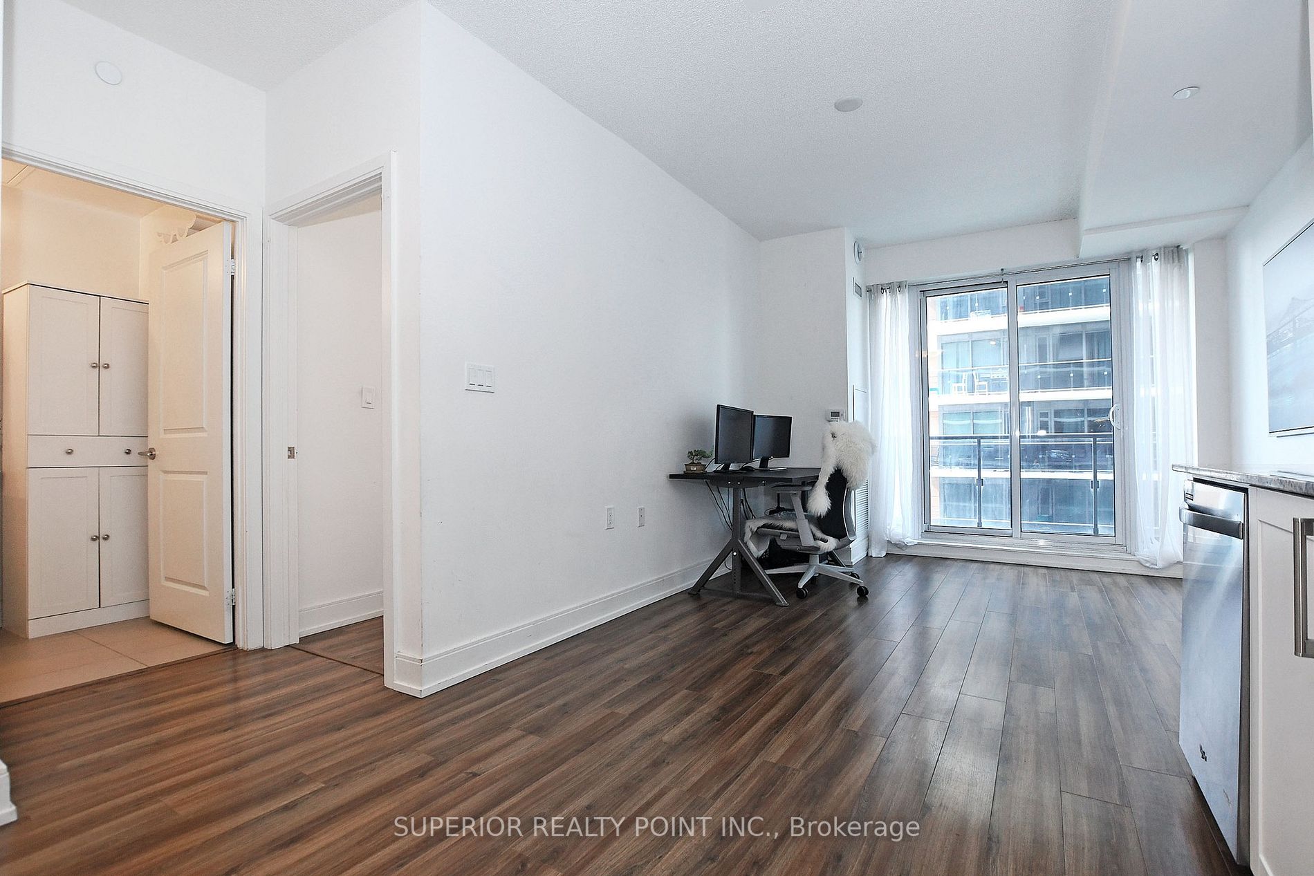 9600 Yonge St N, #1009B