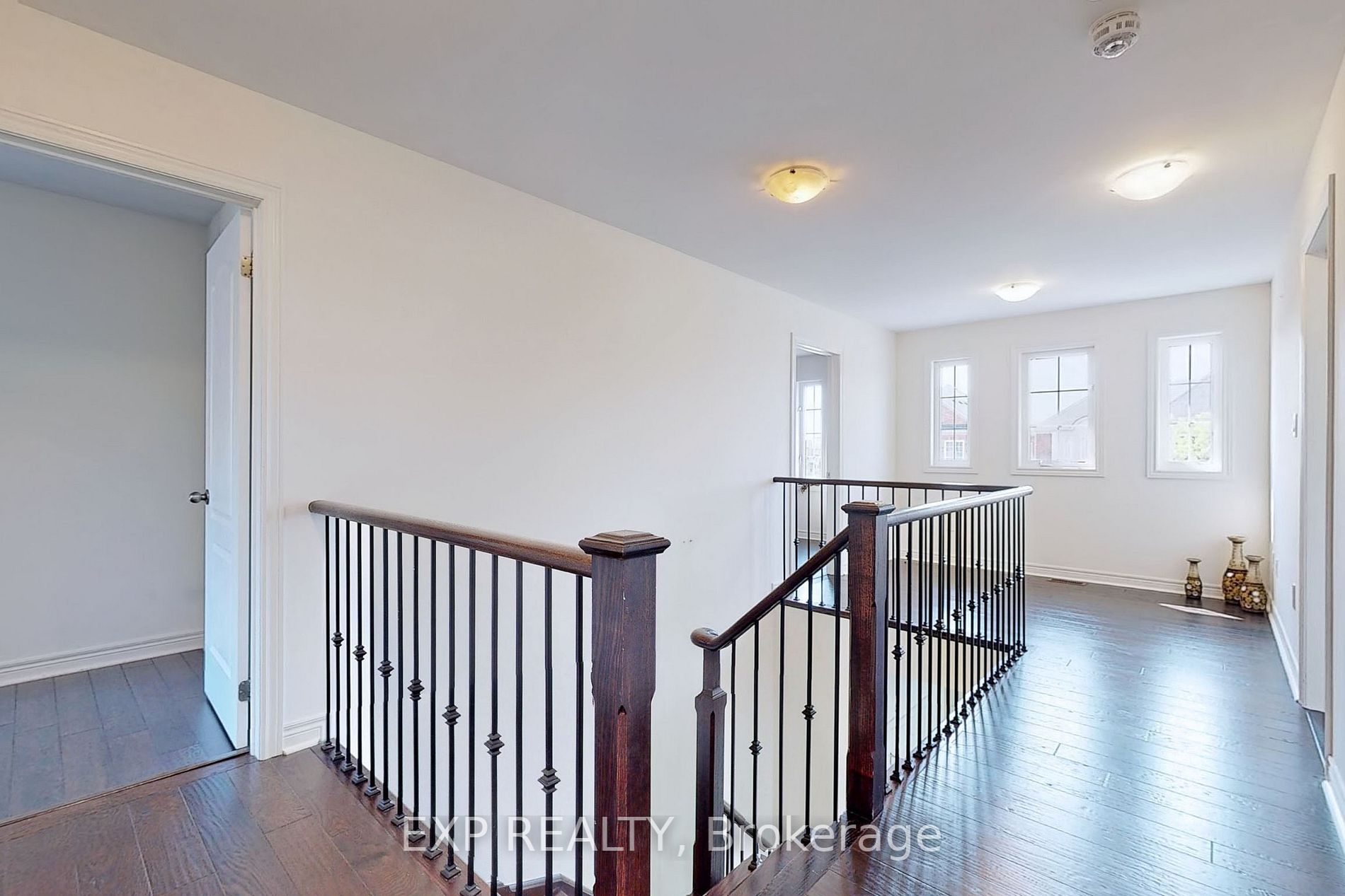 8 Citrine Drive