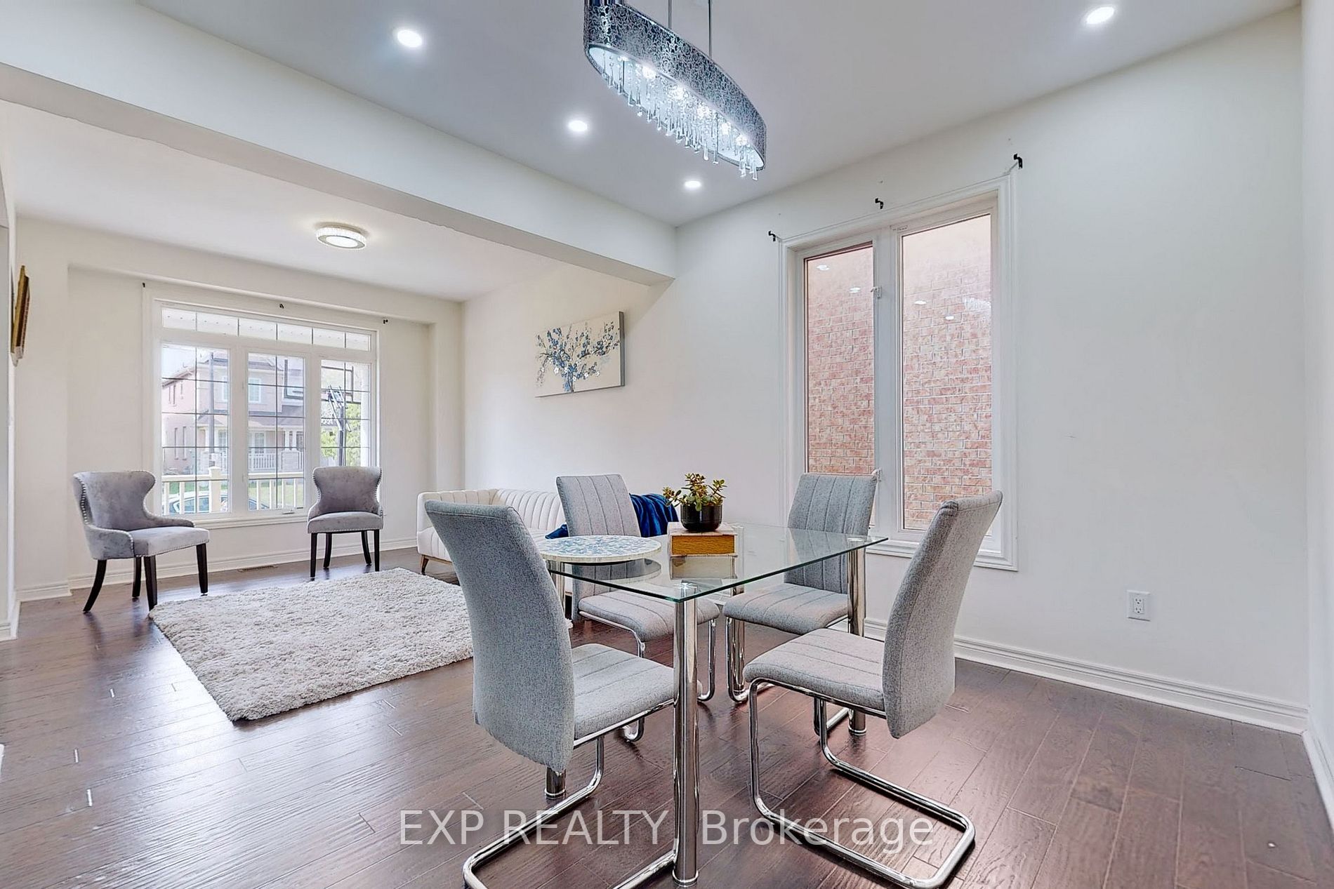 8 Citrine Drive
