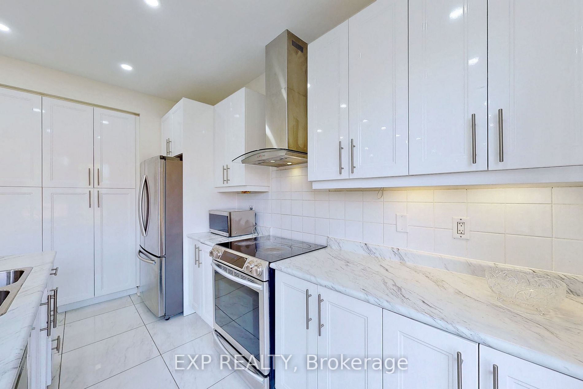 8 Citrine Drive