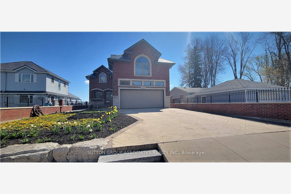 283 Beach Rd, Innisfil