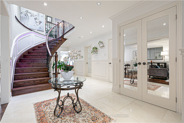 9 Hyde Park Dr, Richmond Hill
