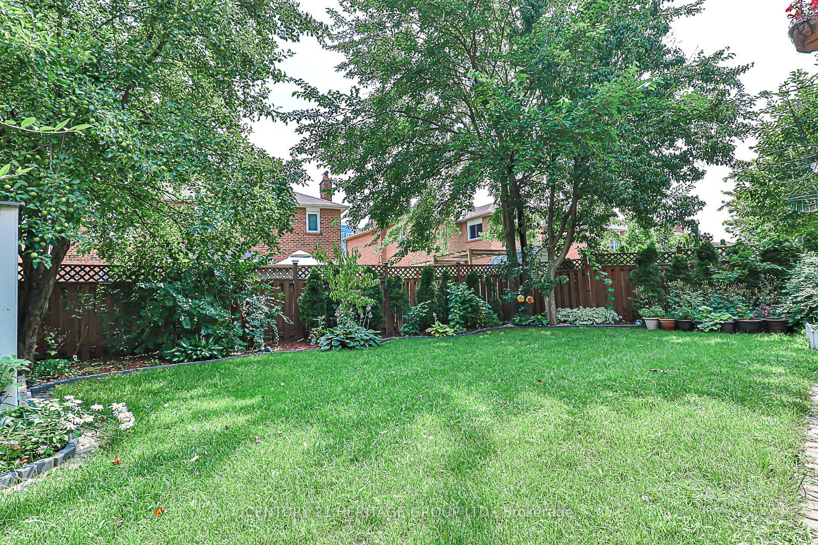 9 Hyde Park Drive