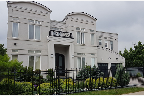 139 Cooks Mill Cres, Vaughan