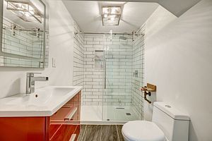 5 Osler Crt