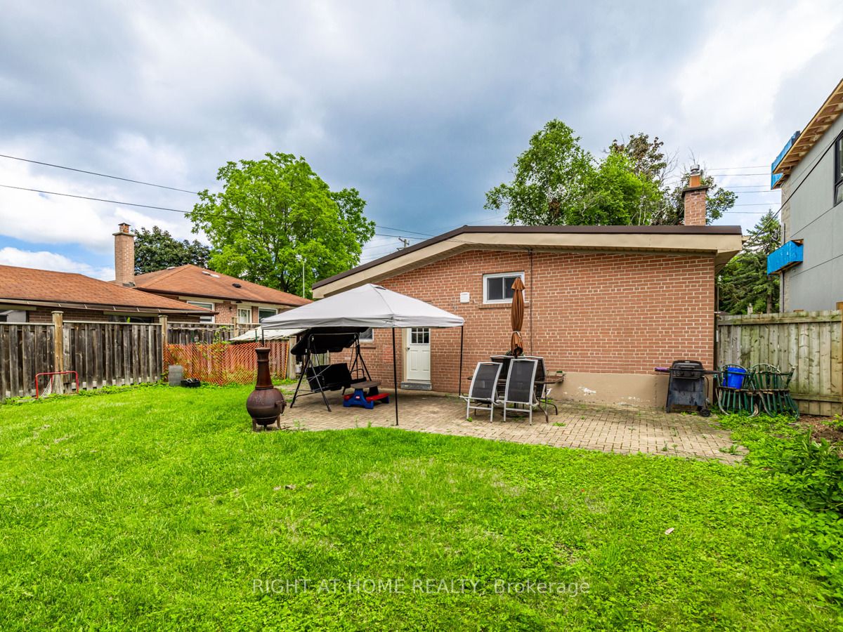 82 Murray Drive