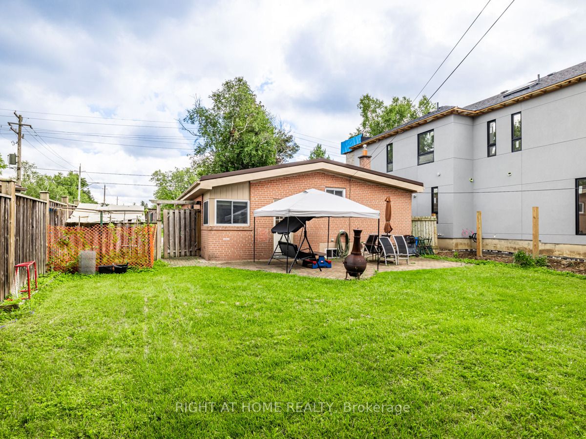 82 Murray Drive