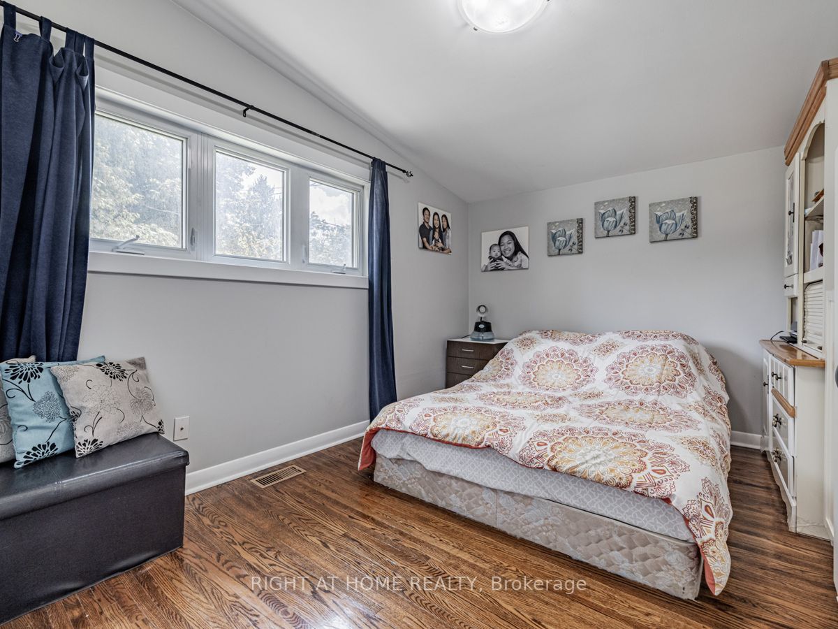 82 Murray Drive