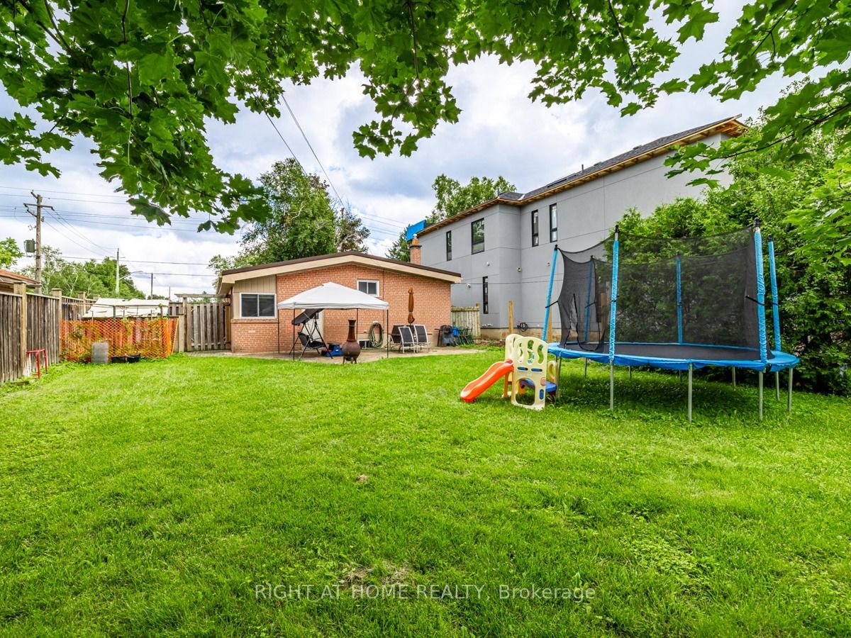 82 Murray Drive