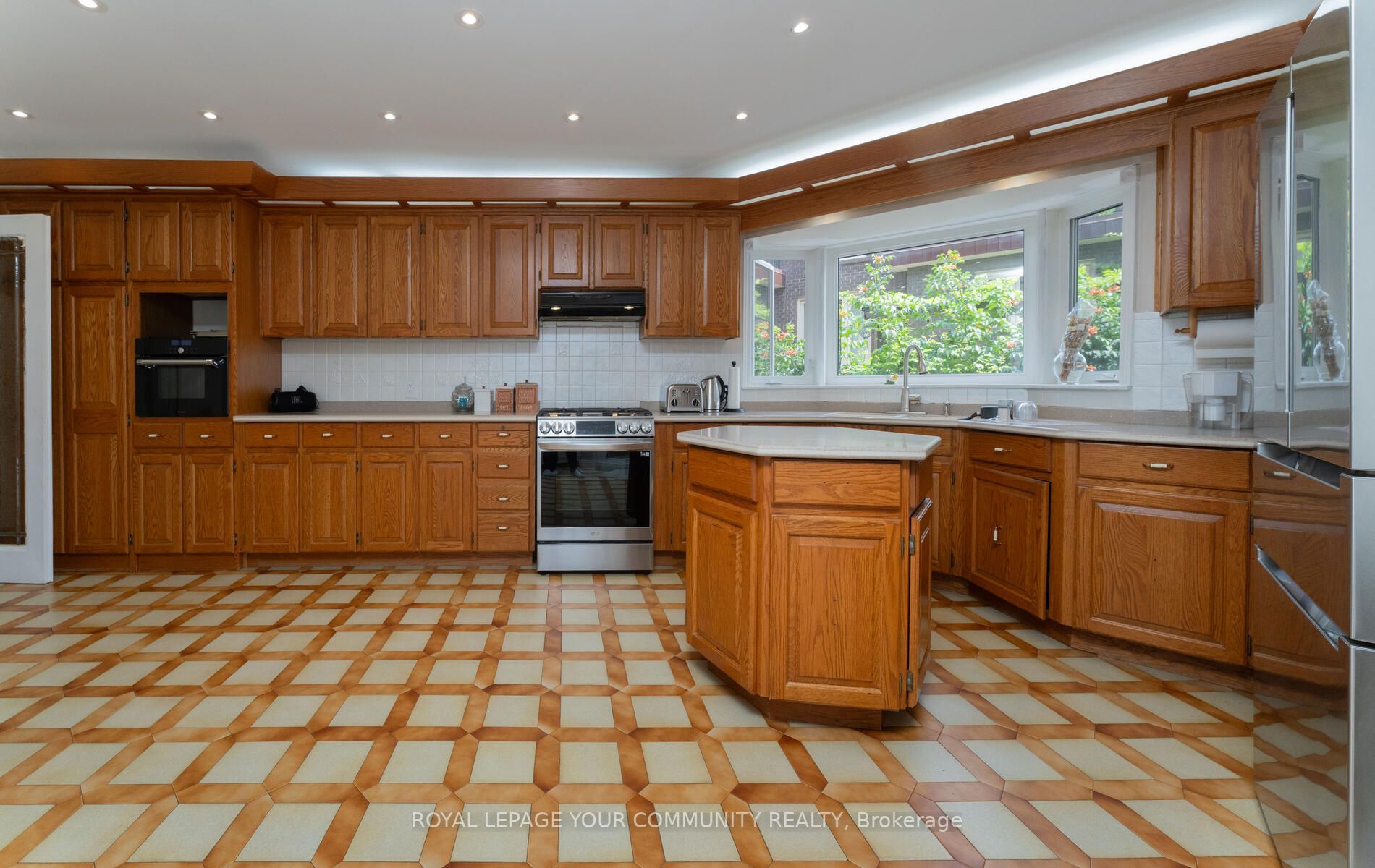 117 Hayhoe Ave
