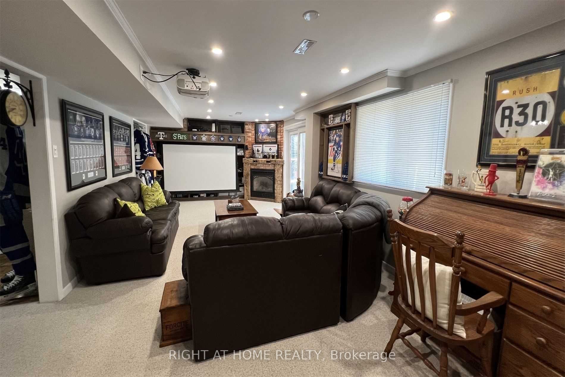 2492 King Rd