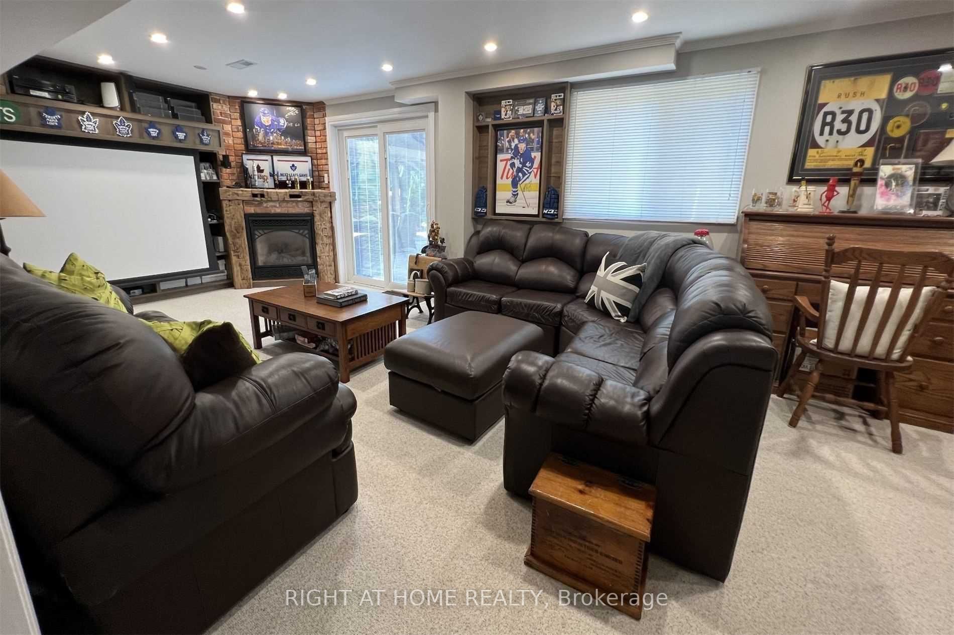 2492 King Rd