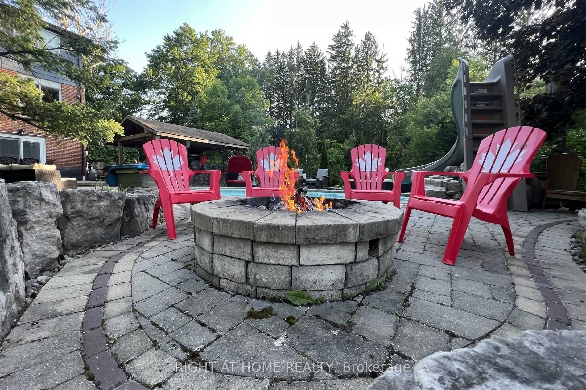 2492 King Rd