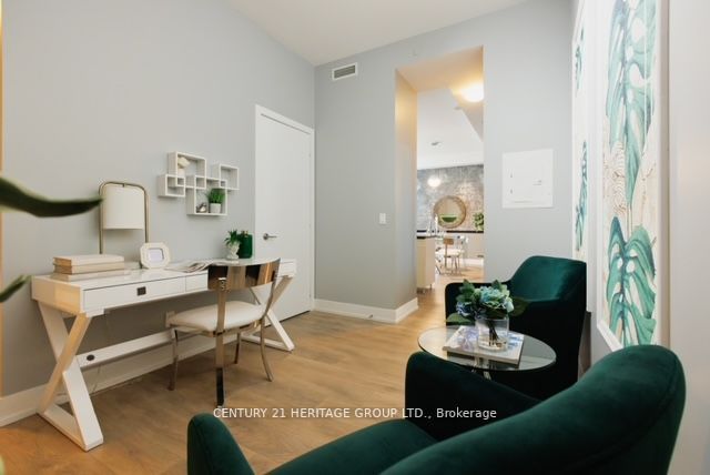 9471 Yonge Street, #213