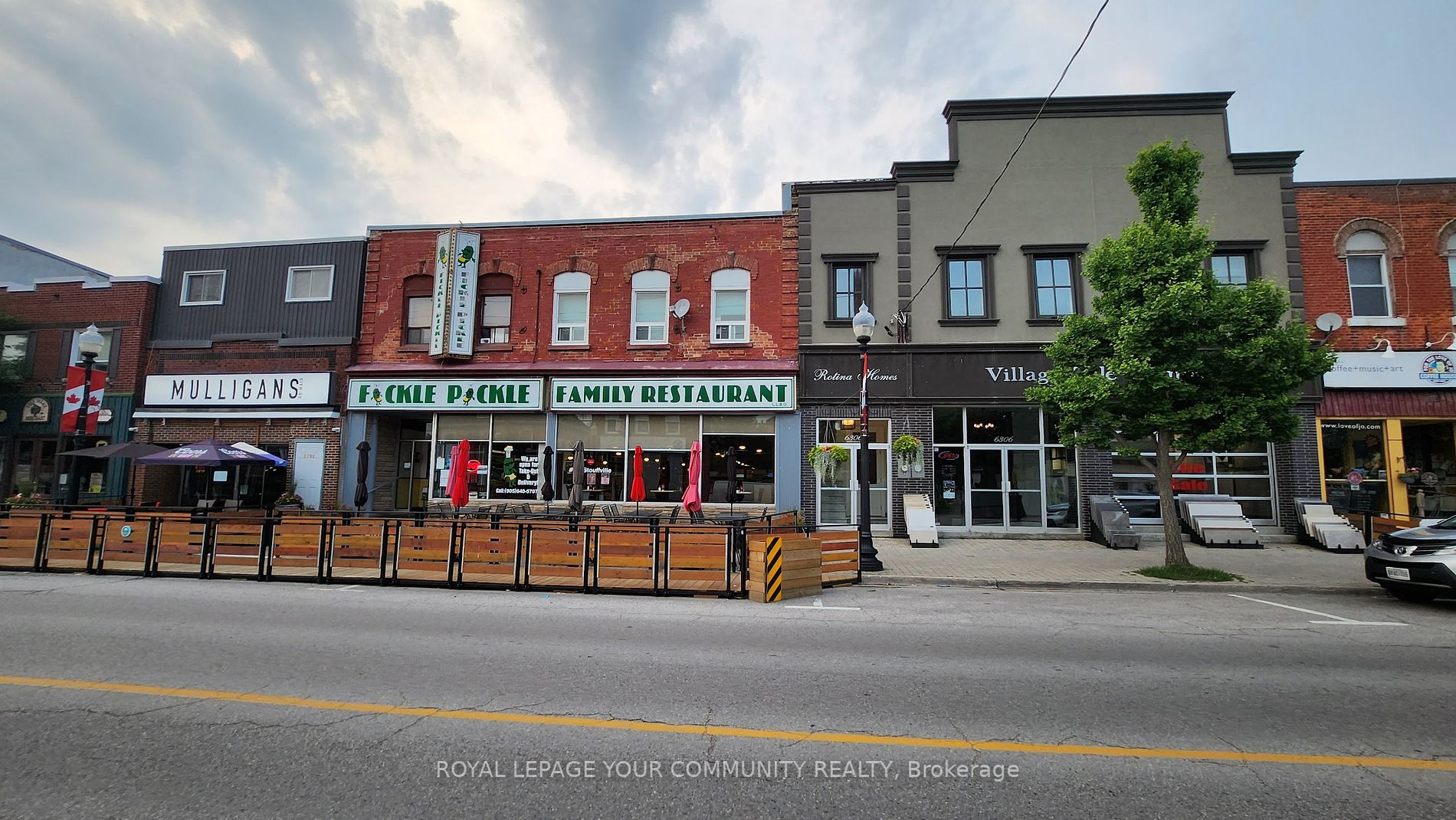 6302,04 Main St