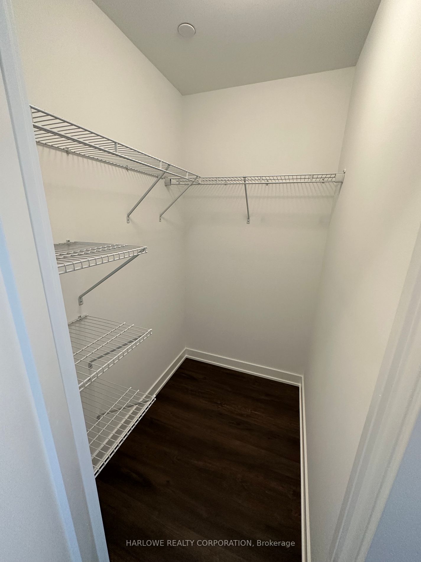 95 Oneida Cres, #1705
