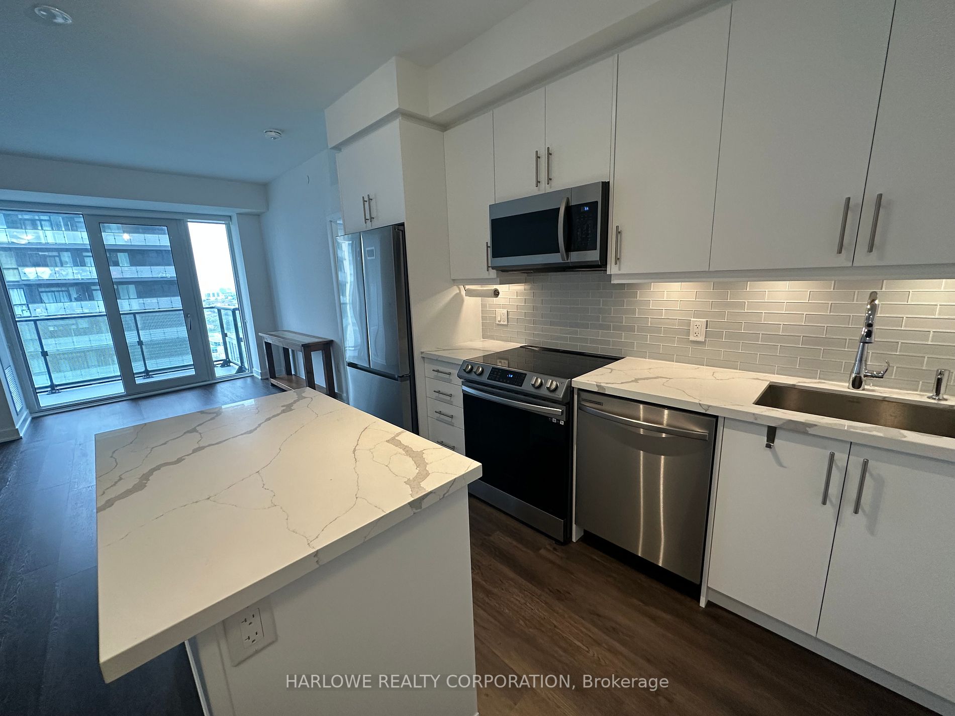 95 Oneida Cres, #1705