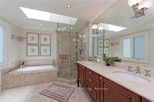 52 Prince Edward Blvd
