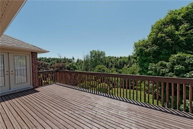 52 Prince Edward Blvd