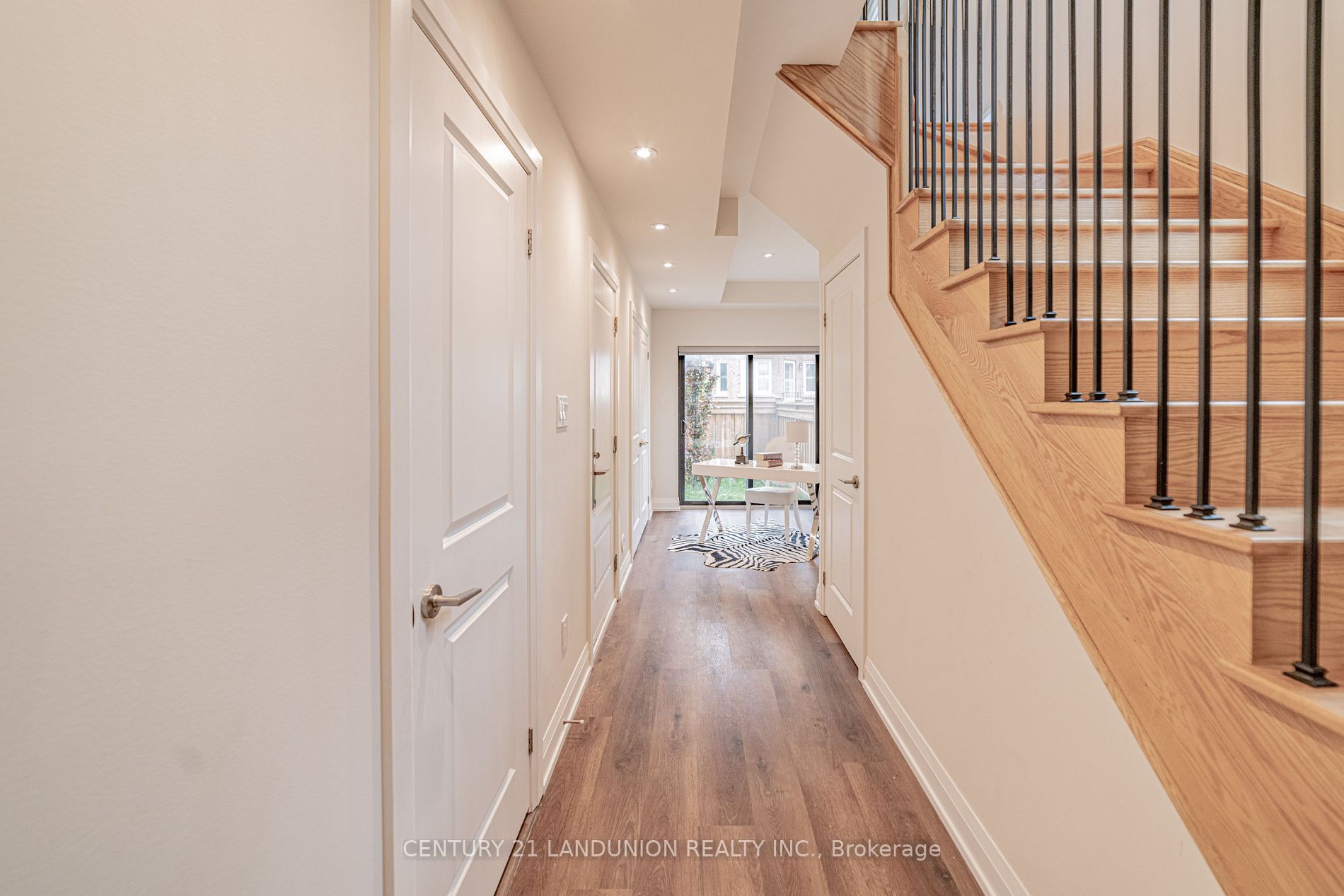 12 Hostel Lane