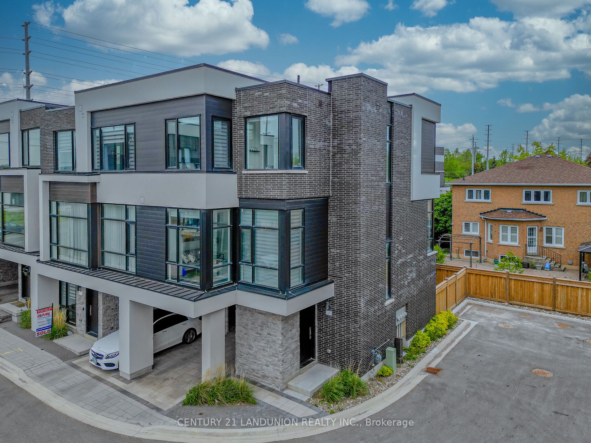 12 Hostel Lane