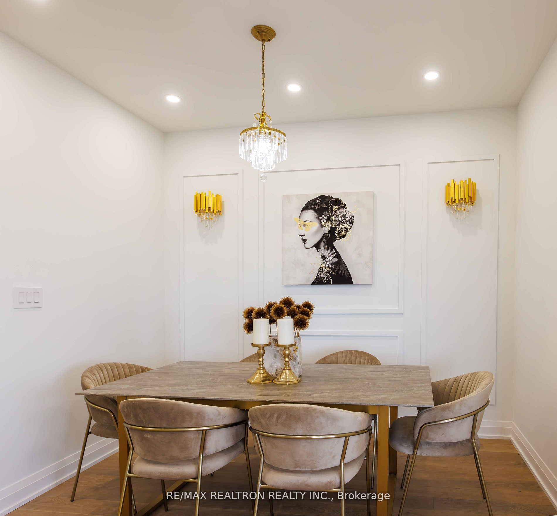 8111 Yonge St, #Ph04