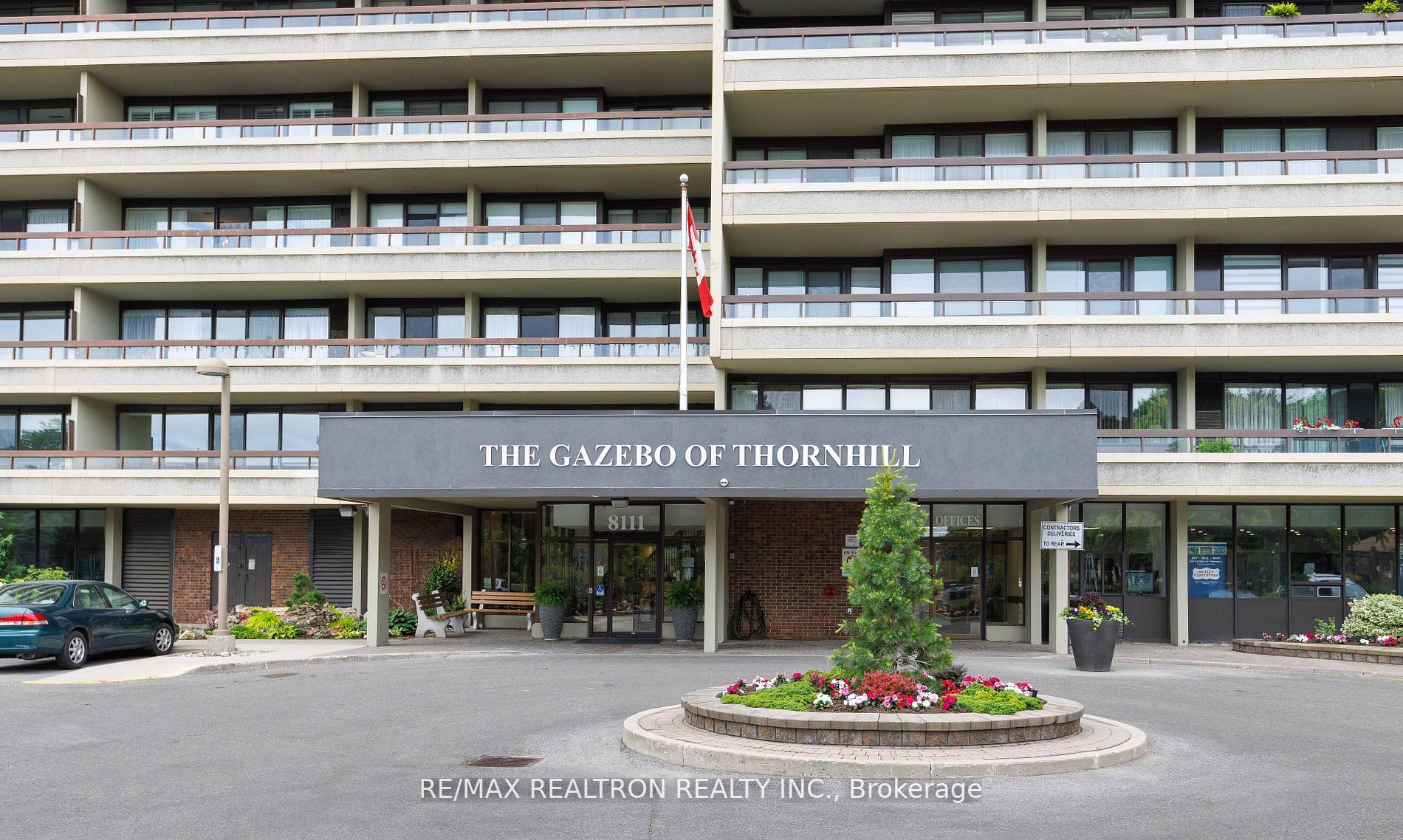 8111 Yonge St, #Ph04