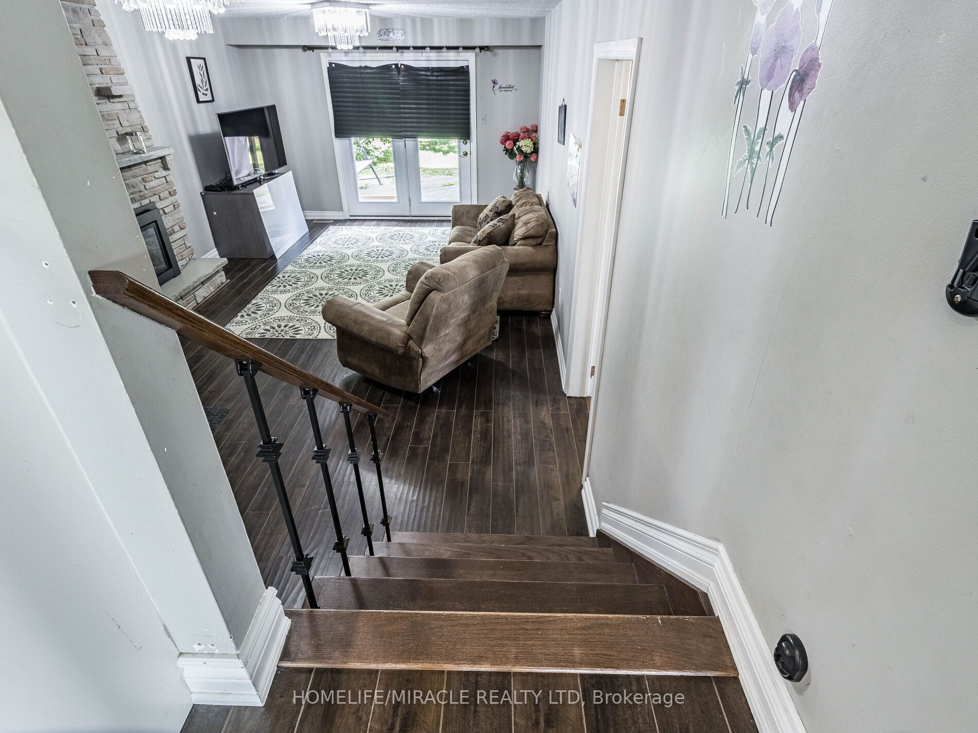 77 Lee Avenue