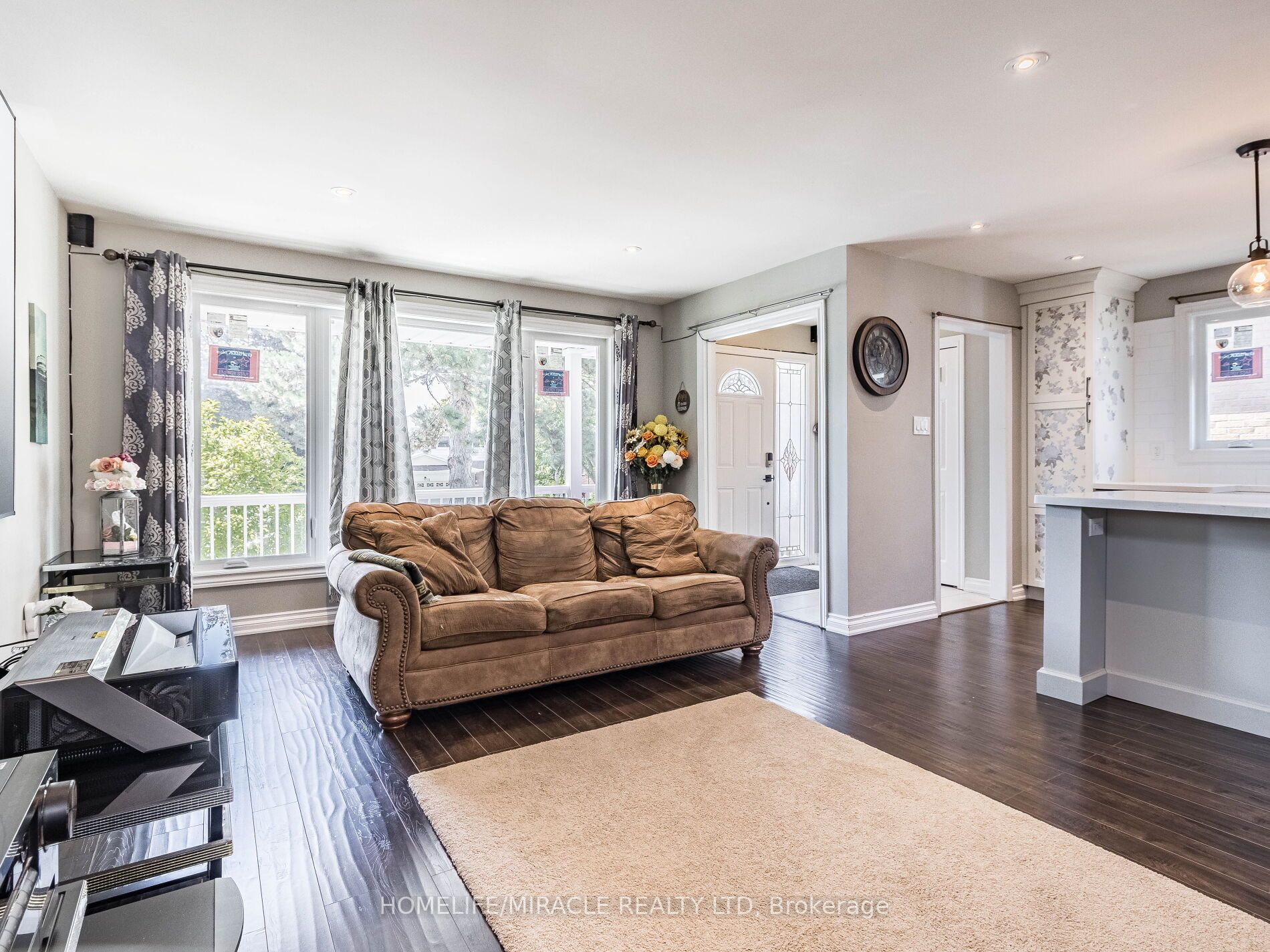 77 Lee Avenue